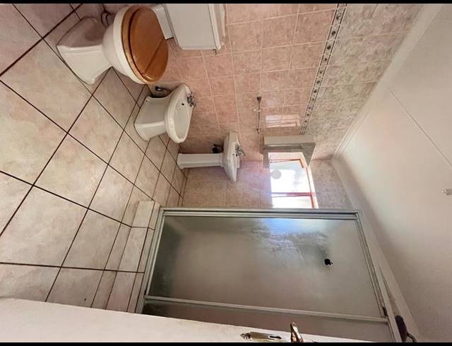 1 BEDROOM PROPERTY TO RENT IN KENSINGTON